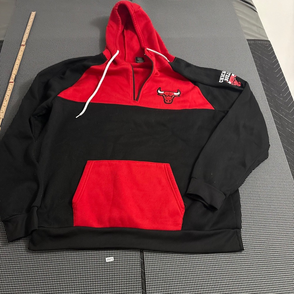 NBA Chicago Bulls Hoodie Mens XXL Red Black Quarter Zip Fleece Pullover Logo